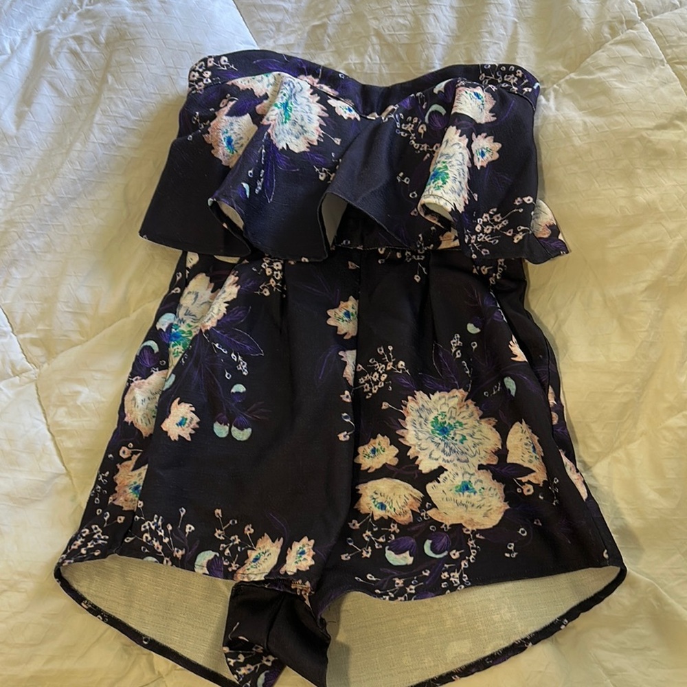 Selfie Leslie Romper